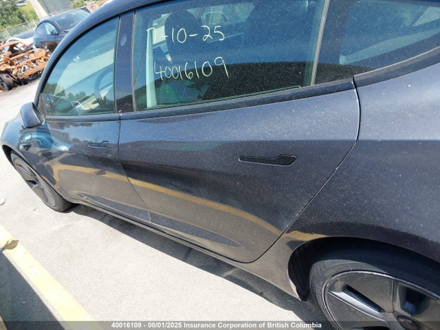 5YJ3E1EA0MF093602 Tesla 2021