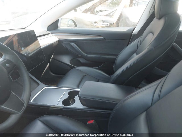5YJ3E1EA0MF093602 Tesla 2021