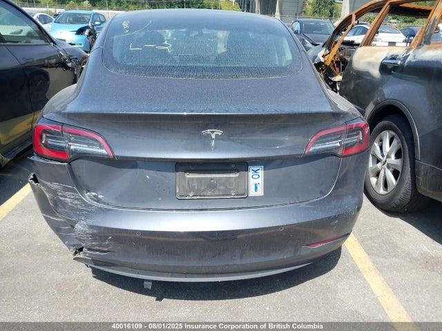 5YJ3E1EA0MF093602 Tesla 2021