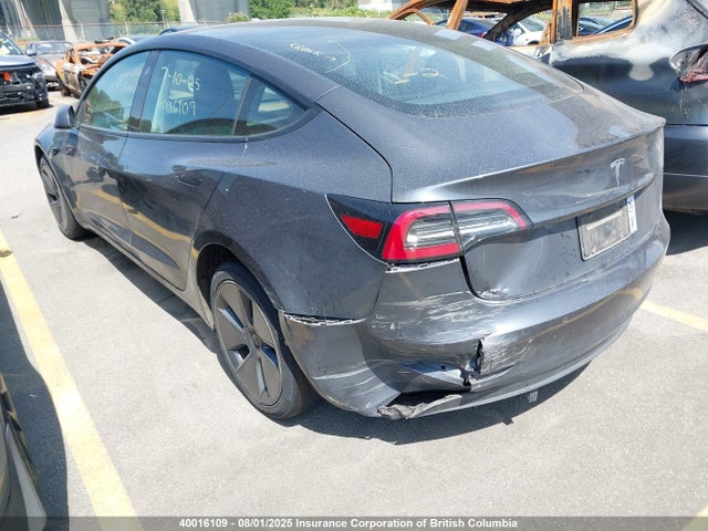 5YJ3E1EA0MF093602 Tesla 2021