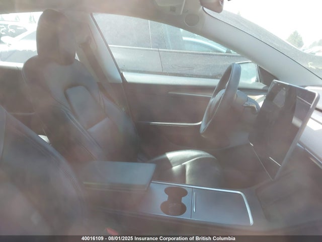 5YJ3E1EA0MF093602 Tesla 2021
