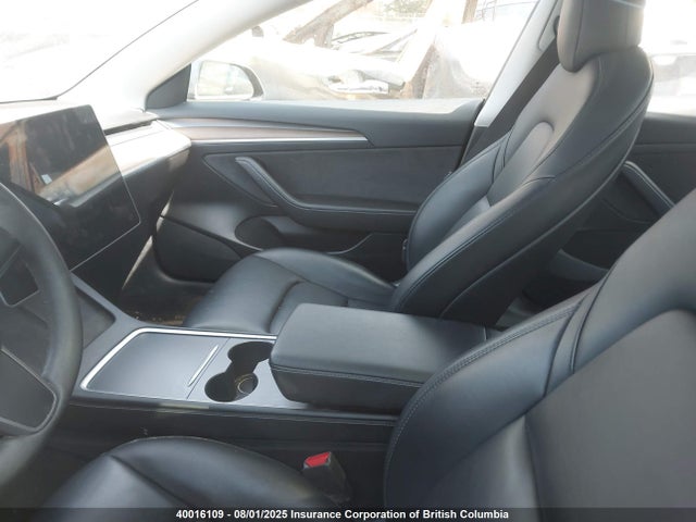 5YJ3E1EA0MF093602 Tesla 2021