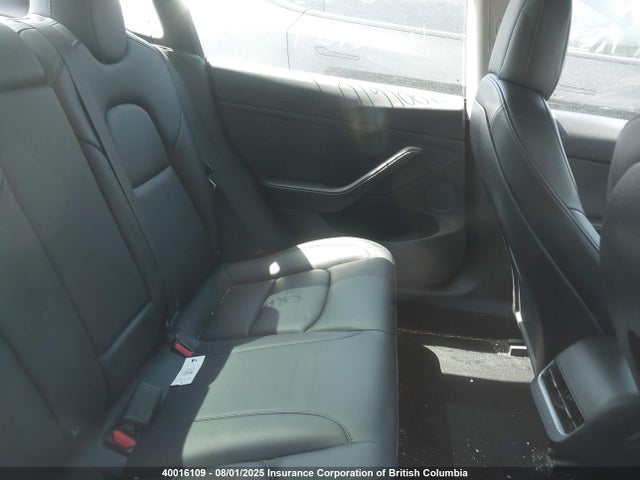 5YJ3E1EA0MF093602 Tesla 2021