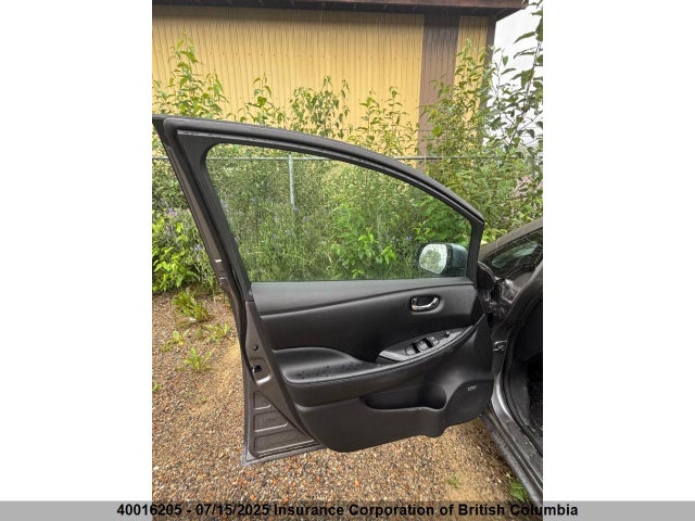 1N4BZ0CP9GC308516 Nissan 2016