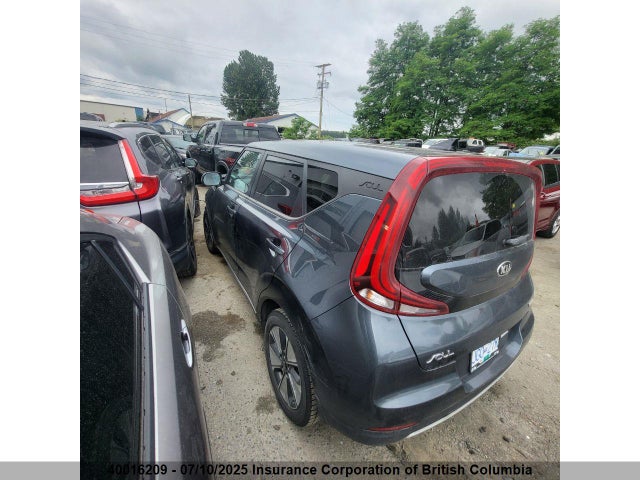 KIA 2020 2020 KNDJ23A22L7002599 Image 3