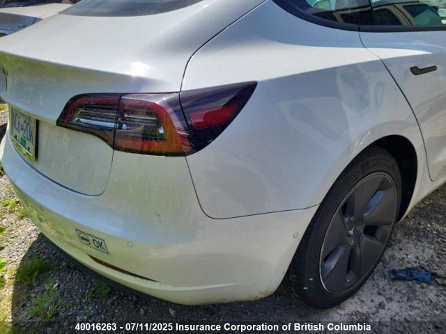 5YJ3E1EA4MF093554 Tesla 2021