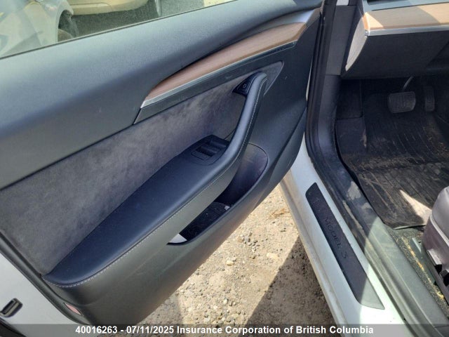 5YJ3E1EA4MF093554 Tesla 2021