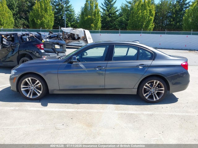 BMW 320i 2016 WBA8A3C56GK690647 Image 13