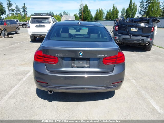 BMW 320i 2016 WBA8A3C56GK690647 Image 15
