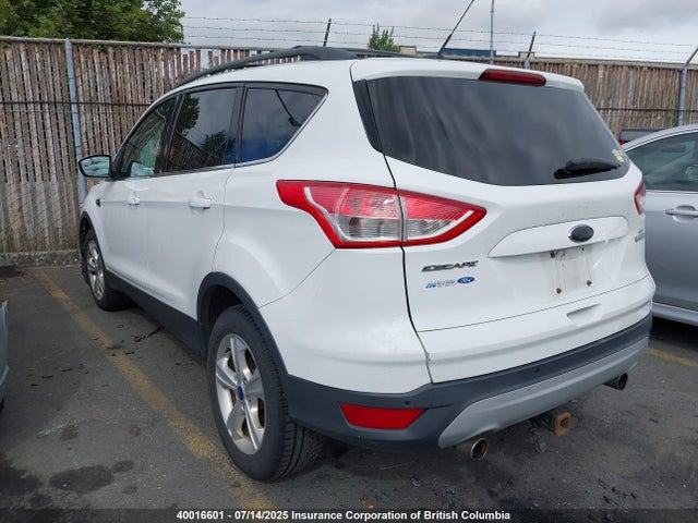 40016601 :رقم المزاد ، 1FMCU0GXXDUD05634 vin ، 2013 Ford Escape Se مزاد بيع