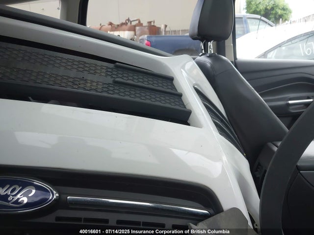 40016601 :رقم المزاد ، 1FMCU0GXXDUD05634 vin ، 2013 Ford Escape Se مزاد بيع