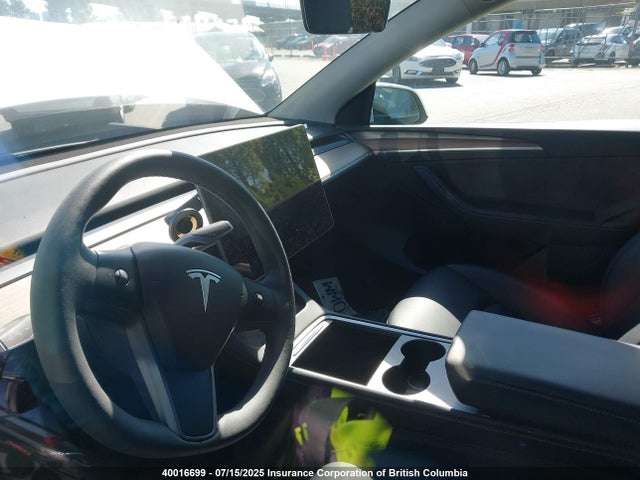 7SAYGAEE9SF236582 Tesla 2025