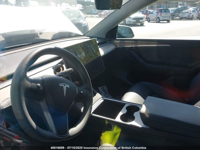 7SAYGAEE9SF236582 Tesla 2025