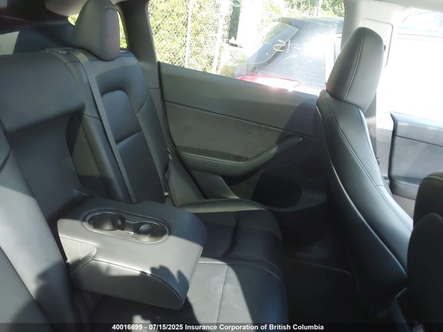7SAYGAEE9SF236582 Tesla 2025