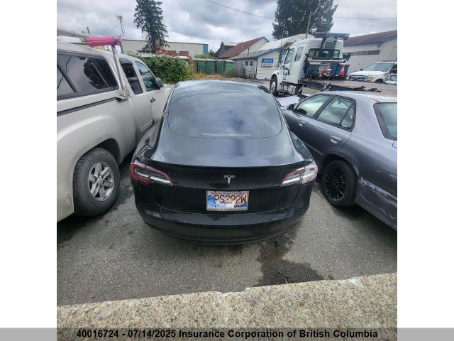 5YJ3E1EA8KF422527 Tesla MODEL 3