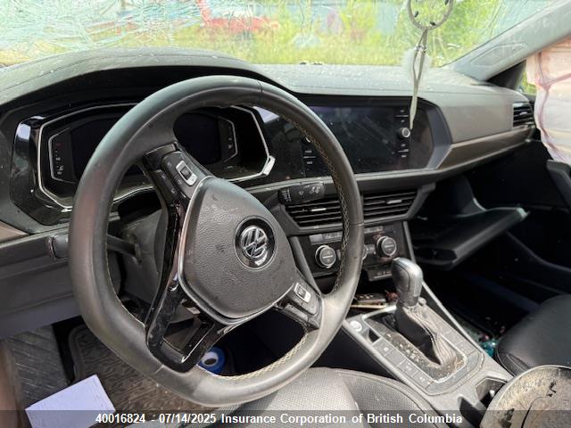 3VWG57BU5MM061580 Volkswagen tsi