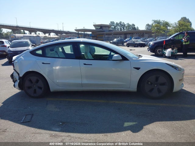 5YJ3E1EA5MF083275 Tesla MODEL 3