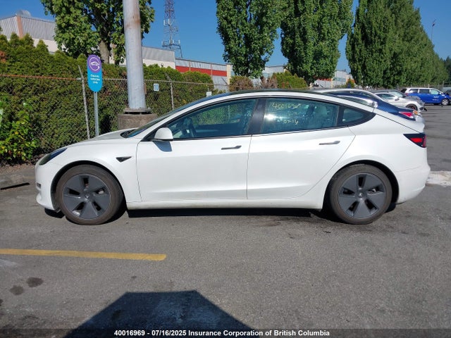 5YJ3E1EA5MF083275 Tesla MODEL 3