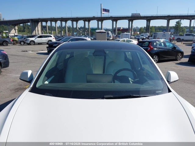 5YJ3E1EA5MF083275 Tesla MODEL 3