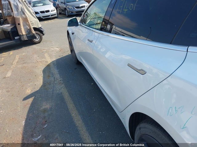 5YJ3E1EA6KF422882 Tesla MODEL 3