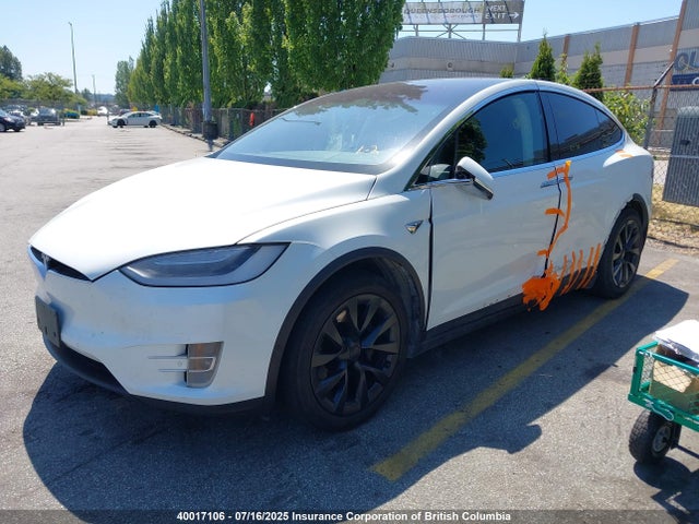 Tesla MODEL X 2018 5YJXCDE27JF090743 Image 2