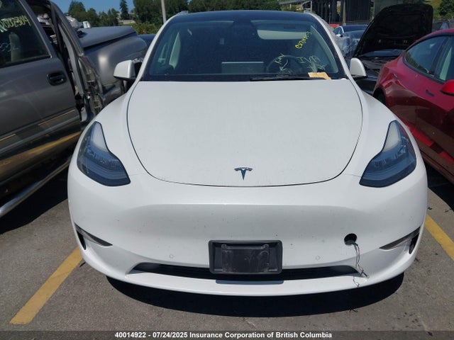 7SAYGDEE2NF423894 Tesla Model Y