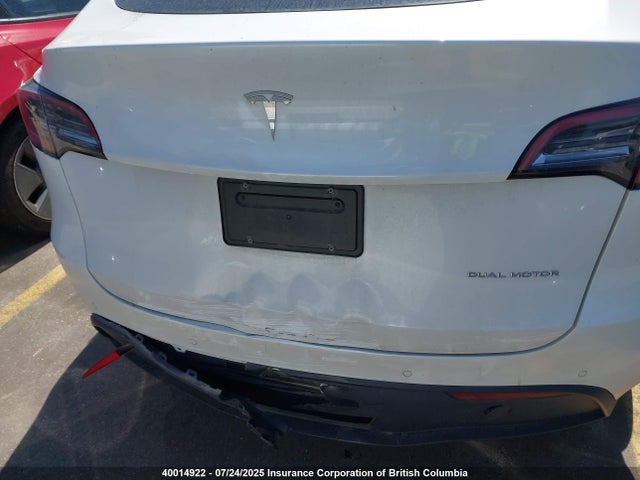 7SAYGDEE2NF423894 Tesla Model Y