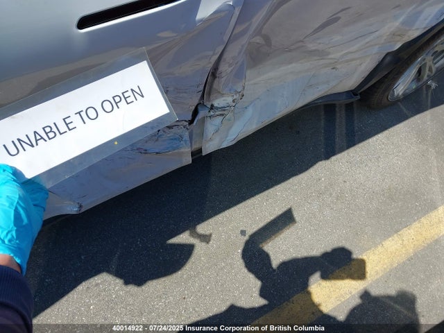 7SAYGDEE2NF423894 Tesla Model Y