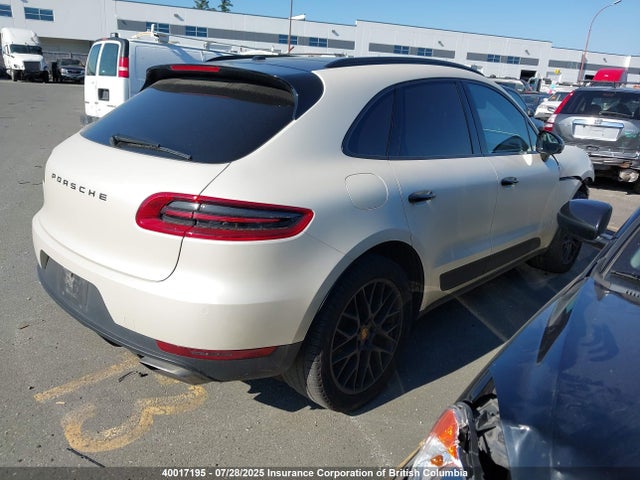 Porsche 2017 2017 WP1AA2A5XHLB82001 Image 4