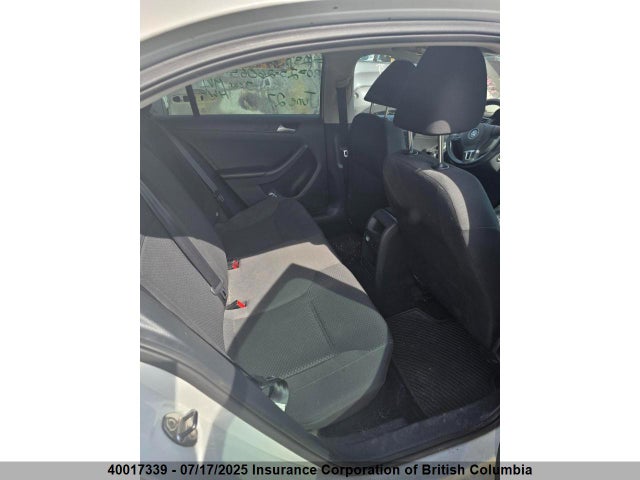 3VW2K7AJ9EM264256 Volkswagen 2014