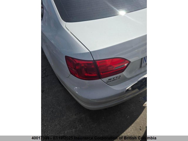 3VW2K7AJ9EM264256 Volkswagen 2014