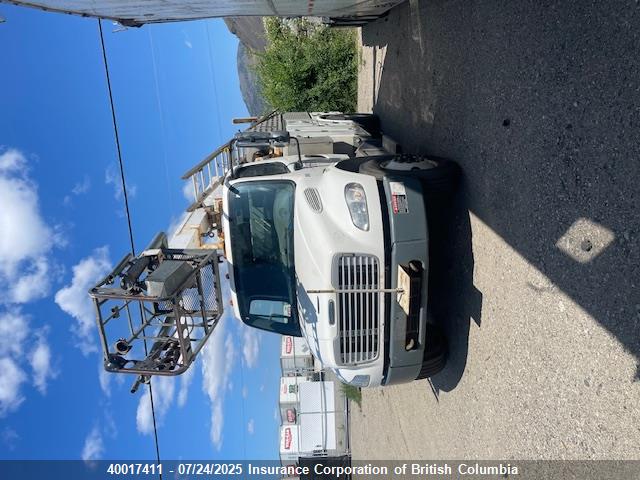 Freightliner cummins b6.7 2018 3ALACXFC3JDJF3079 Image 2