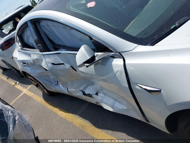 5YJ3E1EB0JF178976 Tesla 2018