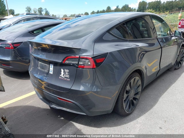 7SAYGDEF9NF519076 Tesla Model Y
