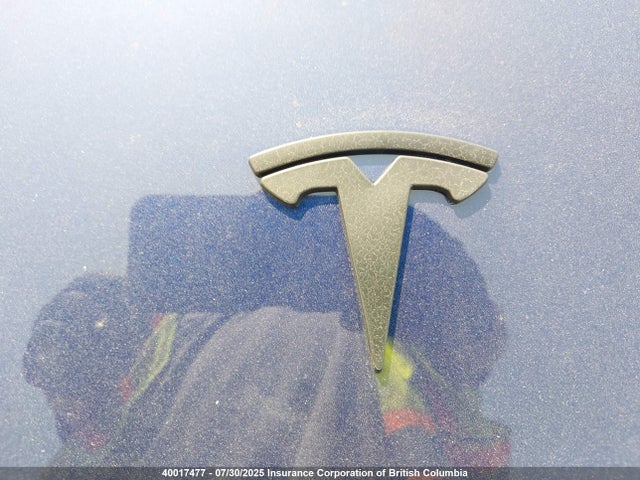 5YJ3E1EA2NF253044 Tesla 2022