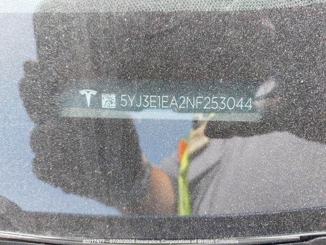 5YJ3E1EA2NF253044 Tesla 2022