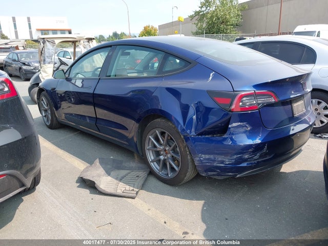 5YJ3E1EA2NF253044 Tesla 2022