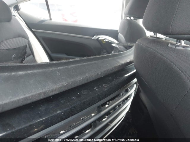 Hyundai 2017 2017 5NPD74LF2HH133832 Image 8