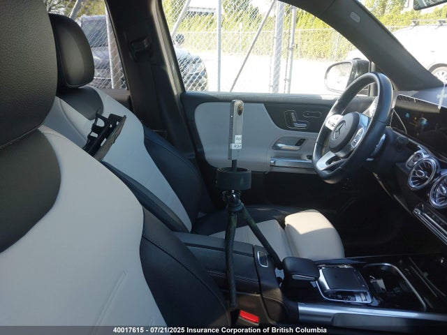 W1N4M4HB8LW041537 Mercedes-Benz m260
