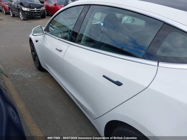 5YJ3E1EB5JF127165 Tesla MODEL 3