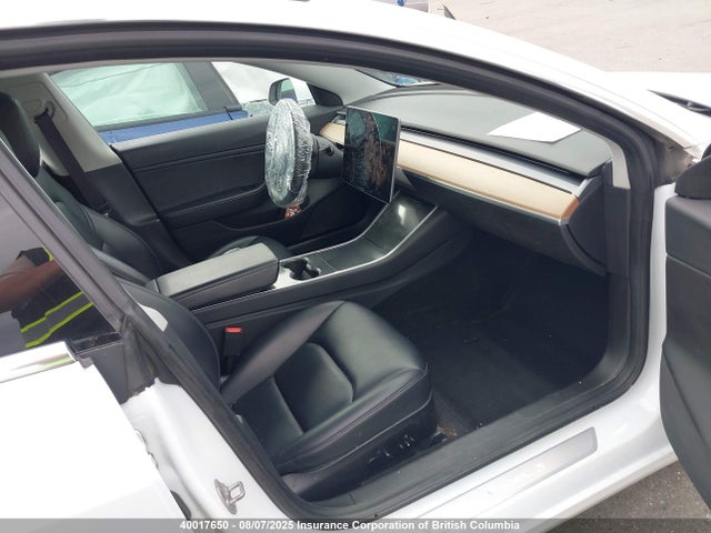 5YJ3E1EB5JF127165 Tesla MODEL 3