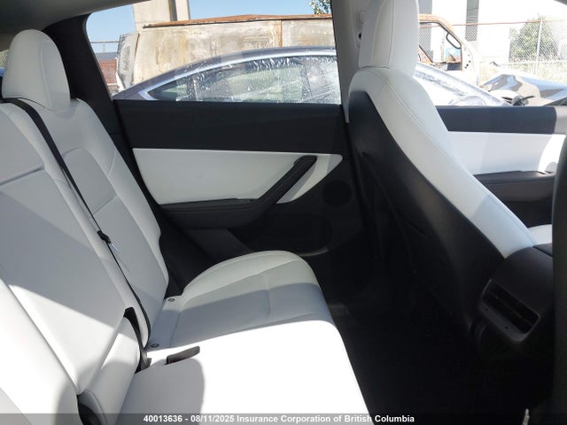 Tesla 2022 2022 7SAYGDEF0NF484315 Image 8