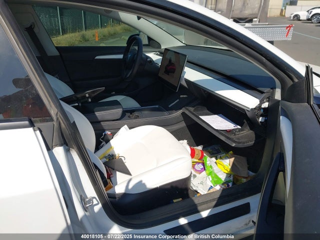 5YJ3E1EB1NF277845 Tesla 2022