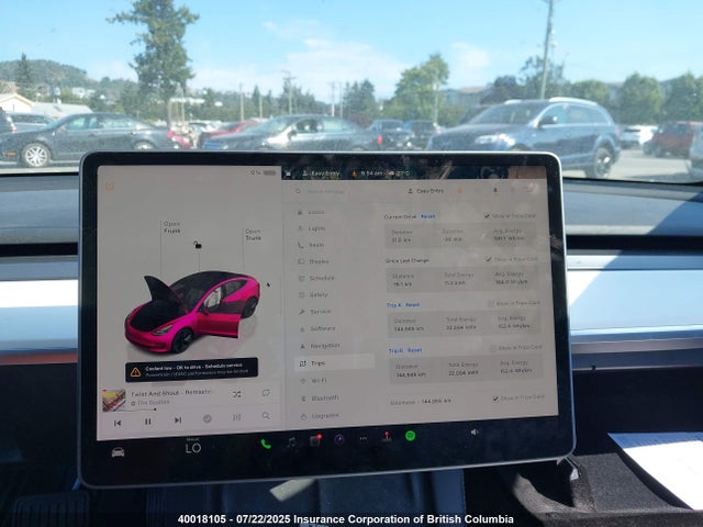 5YJ3E1EB1NF277845 Tesla 2022