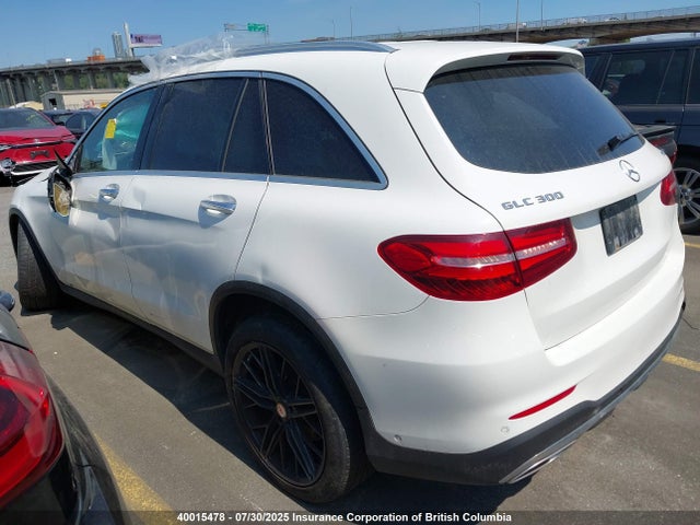 WDC0G4KB1HF151255 Mercedes-Benz m274