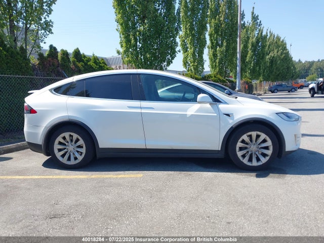 5YJXCAE26JF095320 Tesla 2018