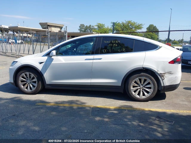 5YJXCAE26JF095320 Tesla 2018