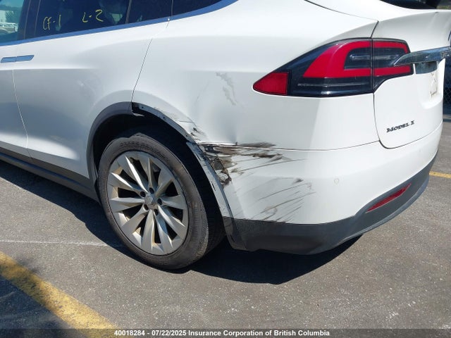 5YJXCAE26JF095320 Tesla 2018