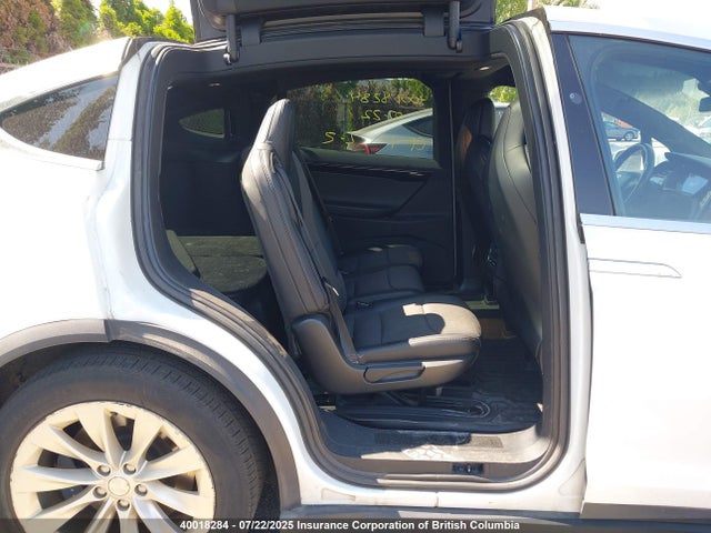 5YJXCAE26JF095320 Tesla 2018