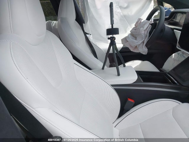 Tesla MODEL X 2023 7SAXCBE61PF412361 Image 5